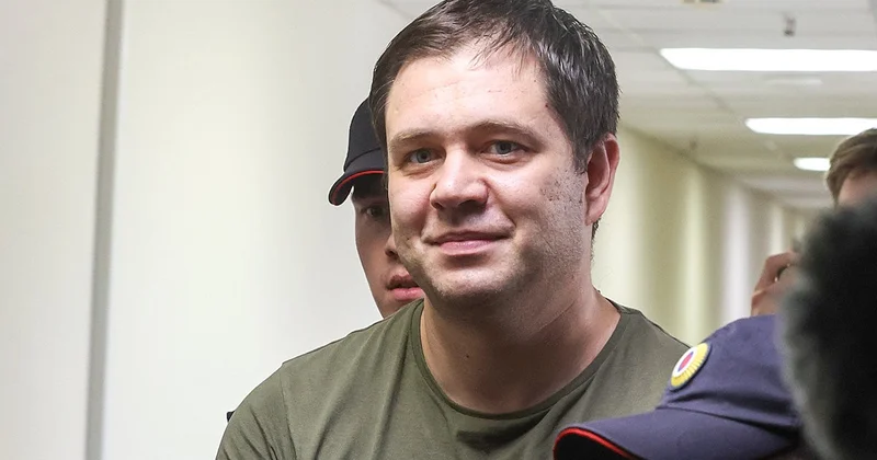 Источник: главред Baza платил полицейским за сливы через банкоматы