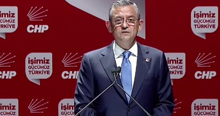 İbrahim Kalın CHP sədri Özgür Özəllə görüşdü FOTO