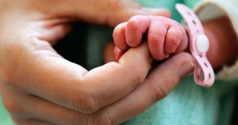 Şəkidə boğazında tıxanma yaranan 3 aylıq körpə ölüb