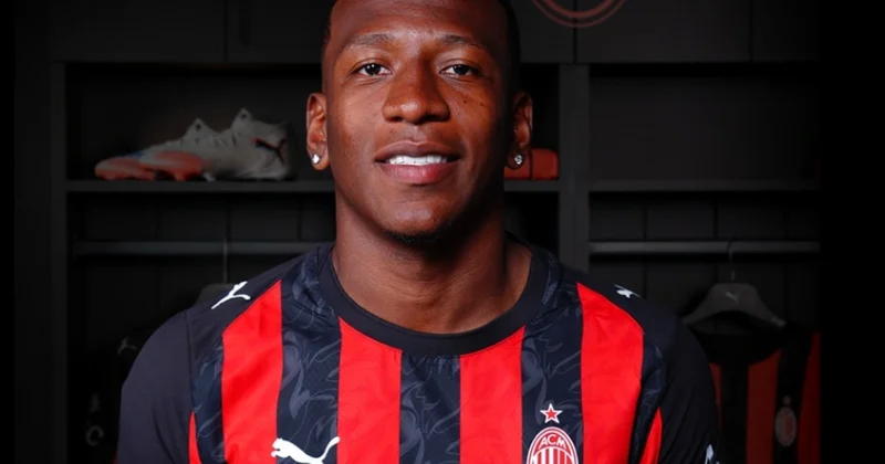 Milan heyətini ekvadorlu futbolçu ilə gücləndirdi