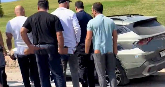 Zığ yolunda idarəetməni itirən qadın sürücü qəza törətdi VİDEO