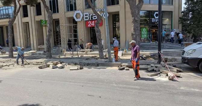 Gecə ilə səkiyə asfalt töküb parkinq etdilər Nəticəsi ağır oldu