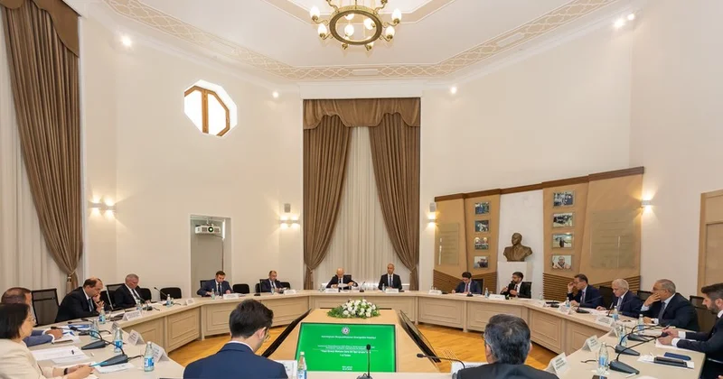 Azərbaycanda yaşıl enerji strategiyasının yeni mərhələsi müzakirə olunub FOTOLAR