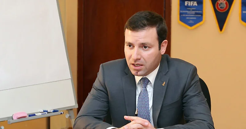 Elxan Məmmədov Bakıda: Tələsirəm