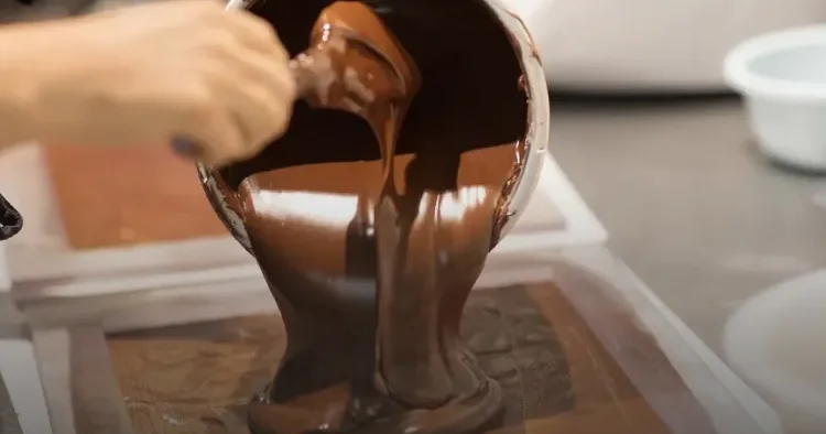 Tünd şokolada bu səbəbdən üstünlük vermək lazımdır