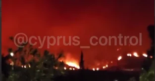 Кипрский город в огне ВИДЕО