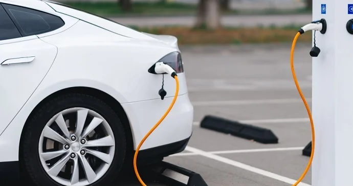 I yarımildə Azərbaycana 547 ədəd elektrikli avtomobil idxal edilib