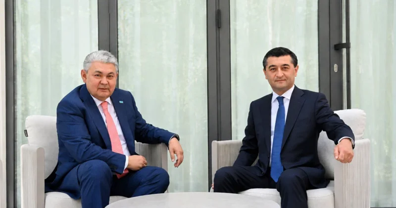Özbəkistan XİN başçısı qazaxıstanlı həmkarı ilə görüşüb