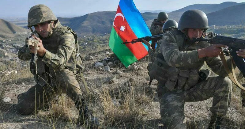 Ali təhsil müəssisələrindən xaric edilmiş şəxs əsgərliyə nə vaxt çağırılır?