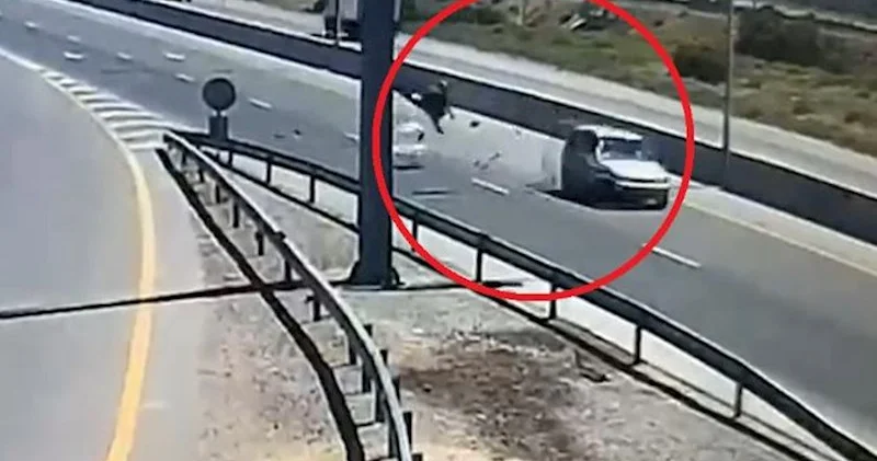Yolu müəyyən edilməmiş yerdən keçmək istədi, maşın vurdu Video