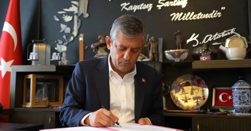 Türkiyənin əsas müxalifət partiyası olan CHP parçalandı