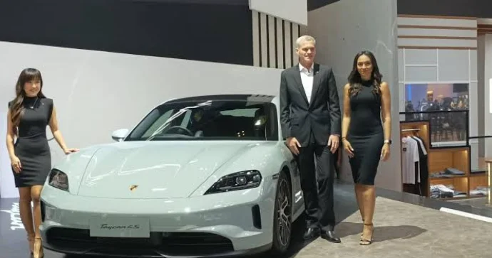 5 min işçini işdən çıxarır, maaşları azaldır Porsche şirkətində böhran