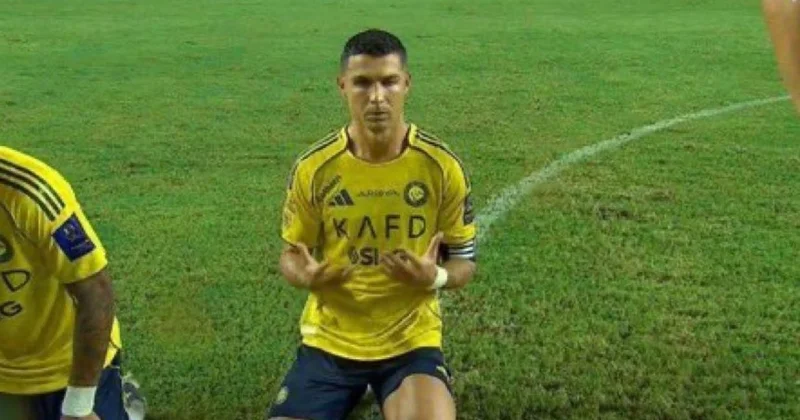 Kriştiano Ronaldo dinini dəyişib?