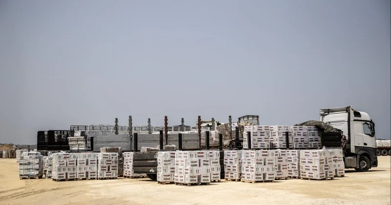 Pakistan Qəzzaya 100 ton yardım göndərdi