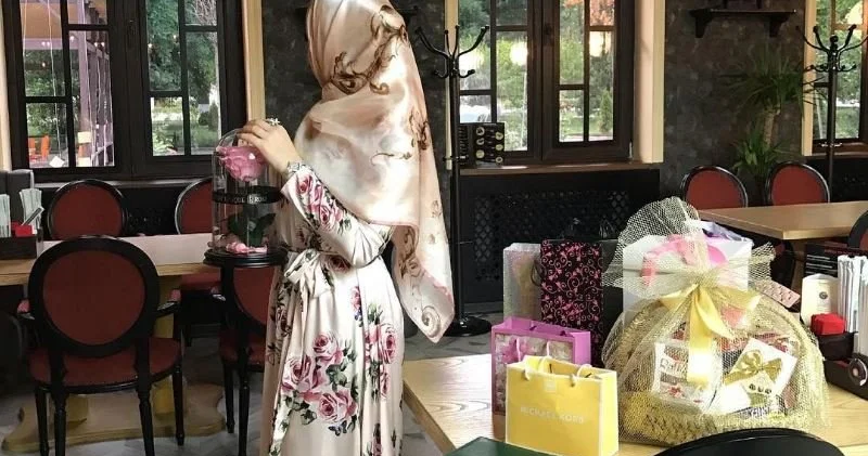 Müfti zəhmətkeş ərinin qədrini bilməyən qadınları tənqid edib