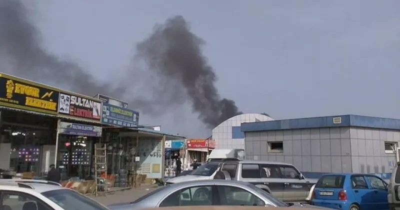 В Баку горит торговый центр Сядяряк видео