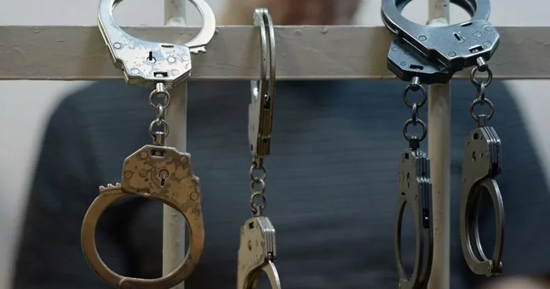В Баку задержали мужчину, поджегшего собственную квартиру