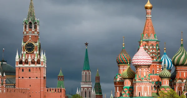 Пашинян бросает вызов ОДКБ, Кремль предупреждает Иреван о цене разворота к ЕС
