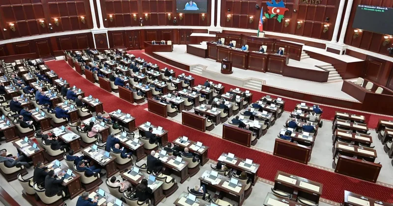 Gələn həftə deputatların tətili başa çatır