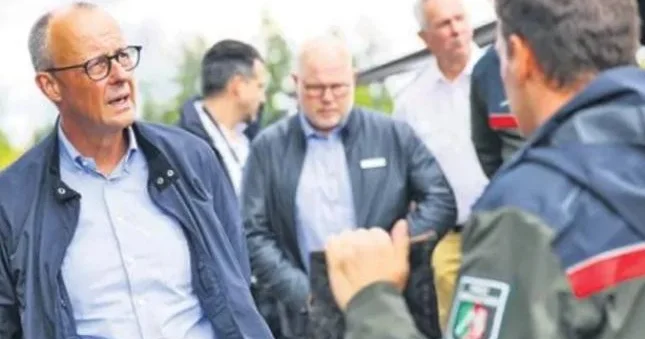 “Meşə yanır, kansler yatır” Almaniyada etiraz