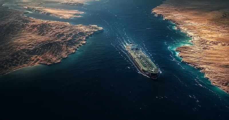 СМИ: Тайная операция в Ормузе