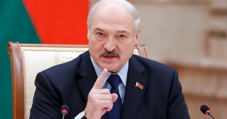 Lukaşenko Ukraynanı təbrik etdi Zelenskinin adını çəkmədi