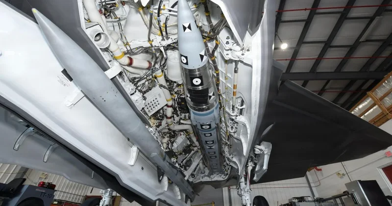 ABŞ yeni uzaqmənzilli raketini təqdim etdi