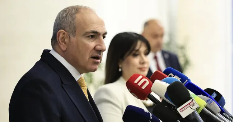 Azərbaycanda vətən axtarmağı dayandırmalıyıq Paşinyan