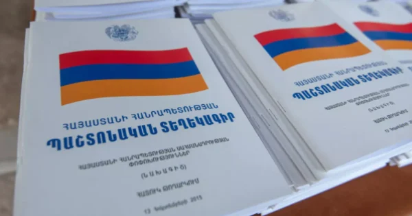 Пашинян готовит новую Конституцию без карабахского наследия