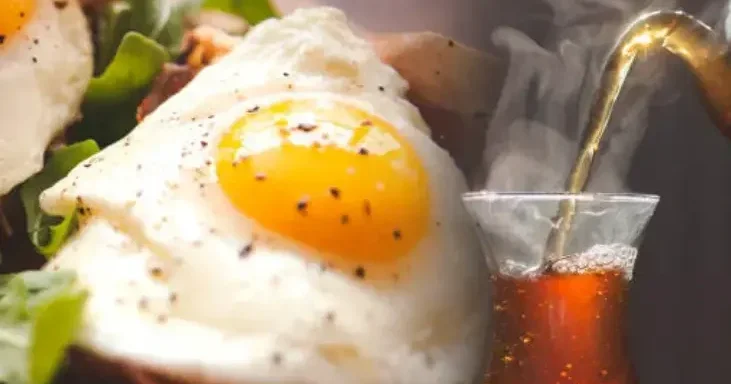 Dəmir ehtiyatları belə azalır: Yumurtanın yanında çay içməyin!