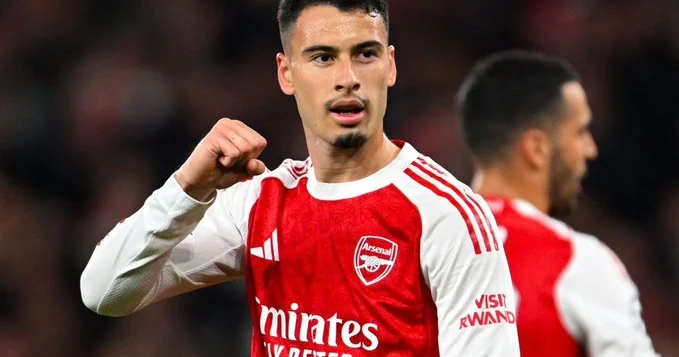 Ərəblər “Arsenal”ın hücumçusu üçün danışıqlara başladı