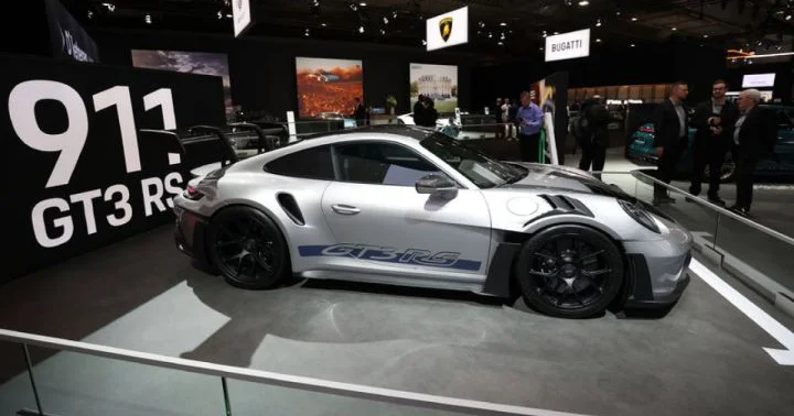 Porsche məsləhət xidmətləri göstərən şirkətini satır