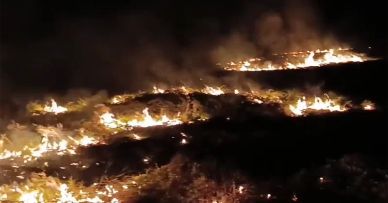 Пожар в Агдаме: мины затрудняют тушение ВИДЕО