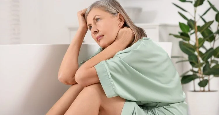 Menopauzanın 3 mərhələsi: Qadınların bilməli olduğu əsas məqamlar