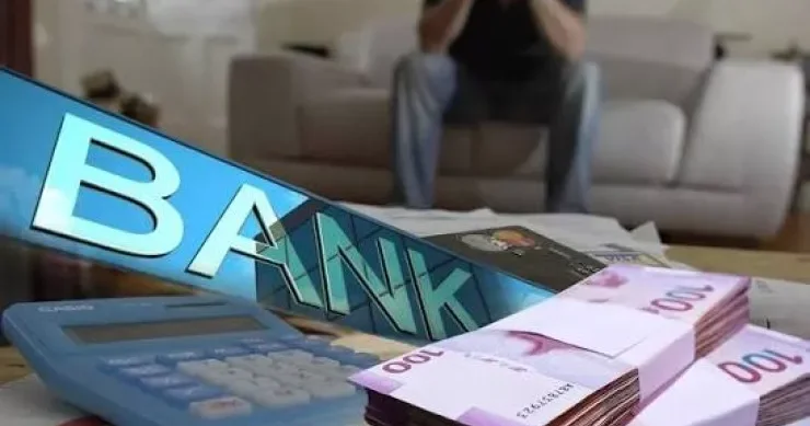Azərbaycanda banka borcunu ödəyə bilməyənlərə güzəşt ediləcək? İqtisadçı şərtləri açıqladı