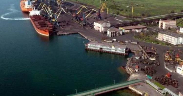 Ruslar Ukraynada tanker və saxlama çənlərini partladıblar