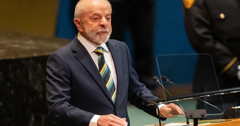 Lula da Silva Ukrayna münaqişəsinin həlli ilə bağlı Tramp ilə danışıqlar aparacaq