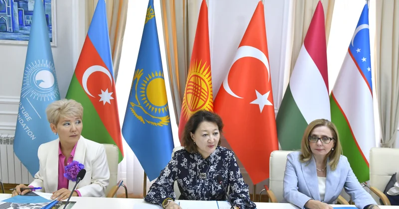 Türk Mədəniyyəti və İrsi Fondunda “Türk irsi dünya arenasında” mövzusunda dəyirmi masa keçirilib
