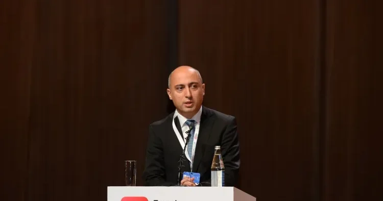 Tələbə mübadiləsini artırmalıyıq Emin Əmrullayev