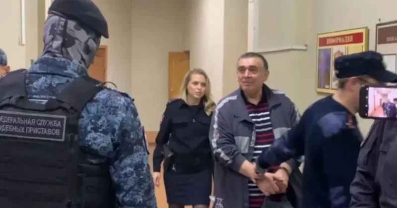 Təkadamlıq kameraya sığmayan Şahin Şıxlinski tanınmaz halda