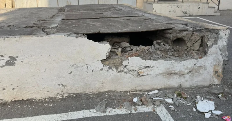 Опасный бассейн в Баку никто не хочет демонтировать