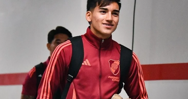Çelsi Barselona nın təqib etdiyi 18 yaşlı vingeri transfer edə bilər