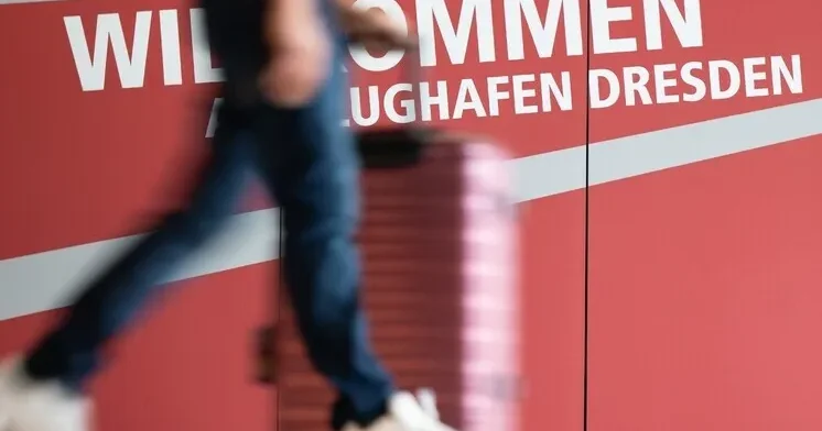 Dünyanın ən böyük aviaşirkətlərindən biri reyslərinin sayını azaldır