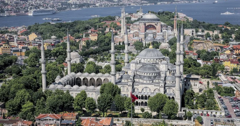 İKİ GENERALLA ÜZ ÜZƏ: DOSTOYEVSKİ, KONSTANTİNOPOL VƏ... ÇARQRAD İbrahim Nəbioğlu yazır
