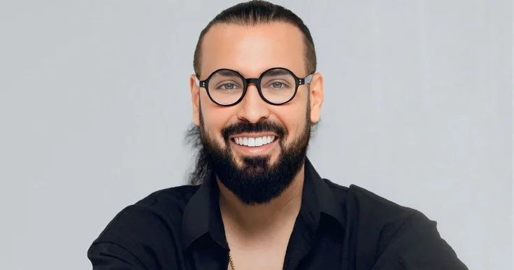 Tıxaca görə evini satıb