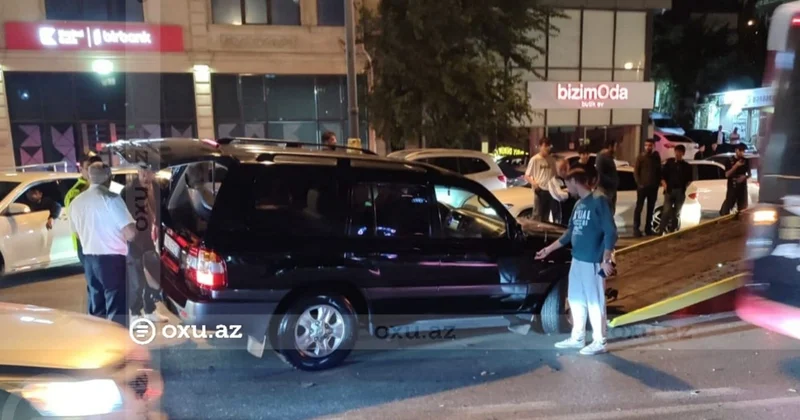 Paytaxtda QƏZA: Audi ilə Toyota Land Cruiser toqquşdu