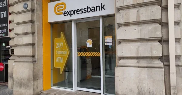 “Expressbank” müştərisi olmayan şəxsi borclu çıxardı FOTOFAKT