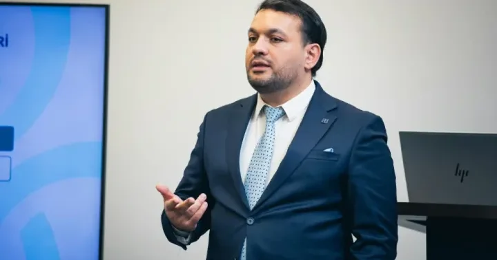 Bank hesabdan xəbərsiz pul çıxara bilərmi? Akseptsiz tutulmanın qaydaları MÜSAHİBƏ