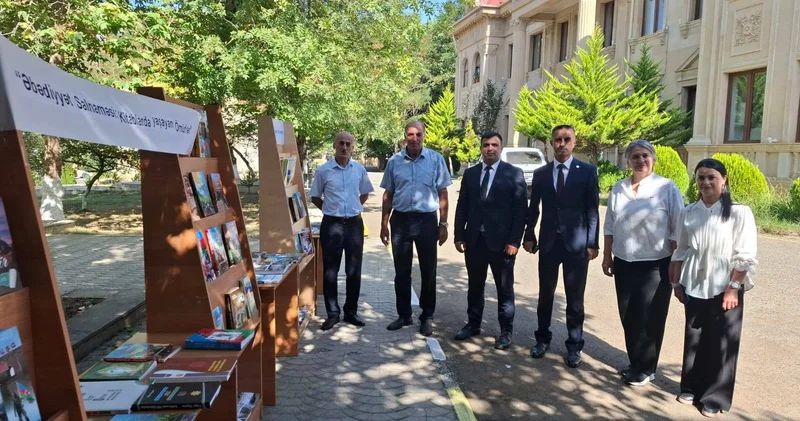 “Əbədiyyət salnaməsi: kitablarda yaşayan ömürlər” FOTO