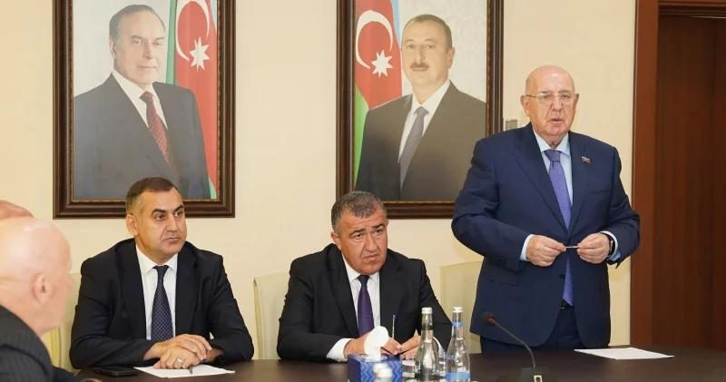 Əhliman Əmiraslanov Xətai Rayon Ağsaqqallar Şurasının hesabat konfransında iştirak etdi FOTOLAR